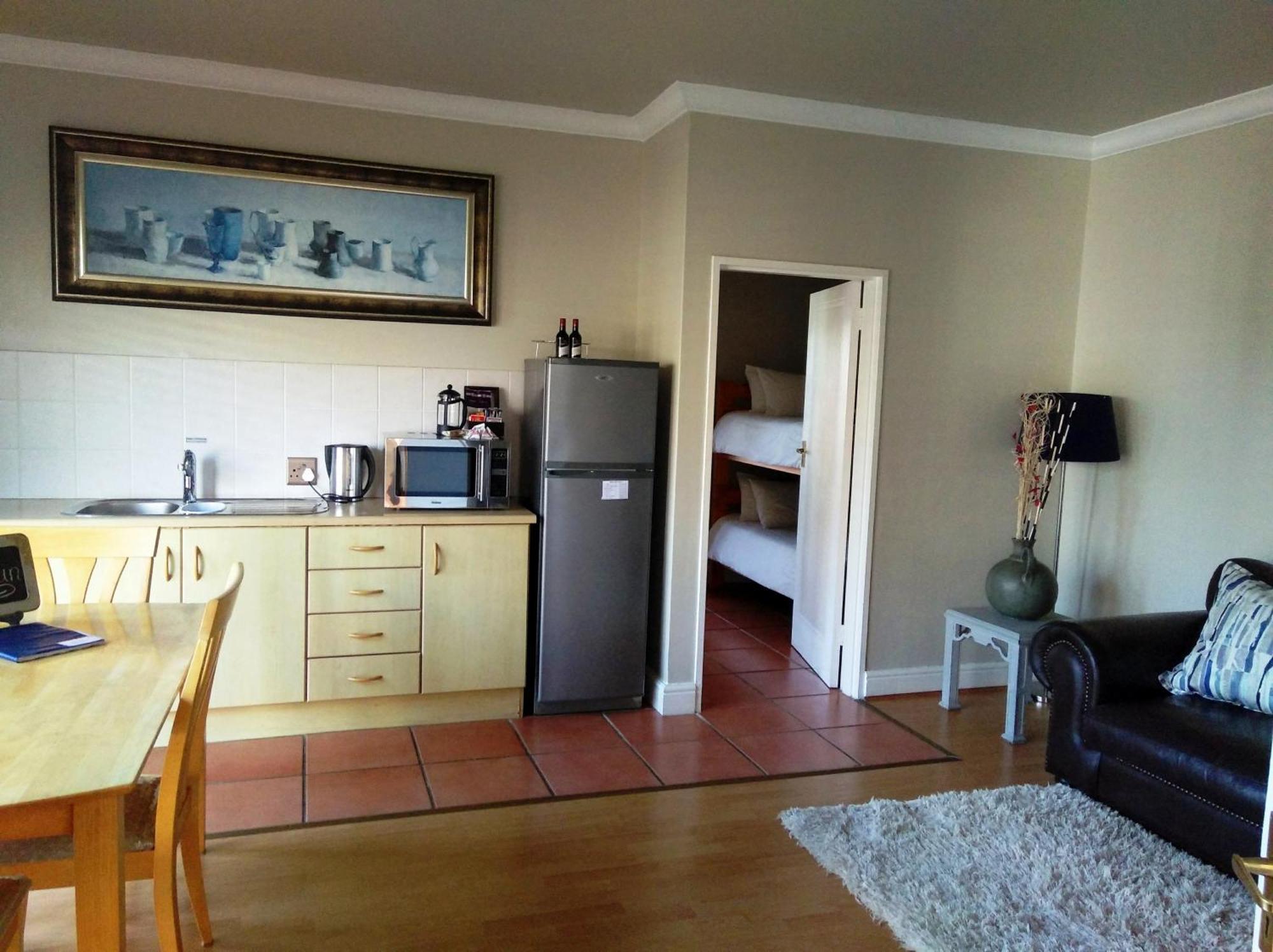 Casa Mia Guesthouse Тейбъл Вю Екстериор снимка