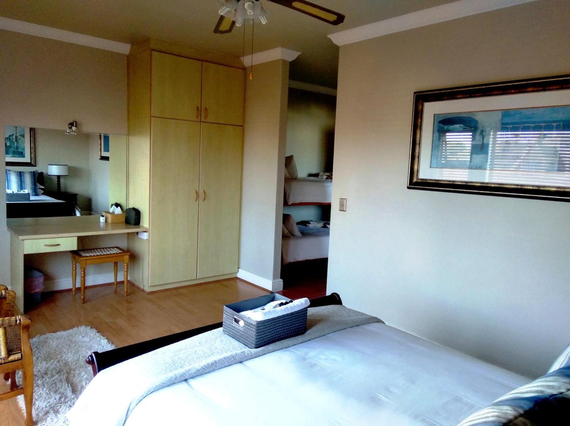 Casa Mia Guesthouse Тейбъл Вю Екстериор снимка