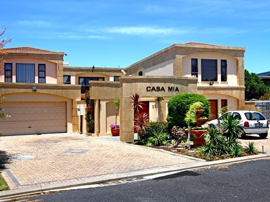 Casa Mia Guesthouse Тейбъл Вю Екстериор снимка