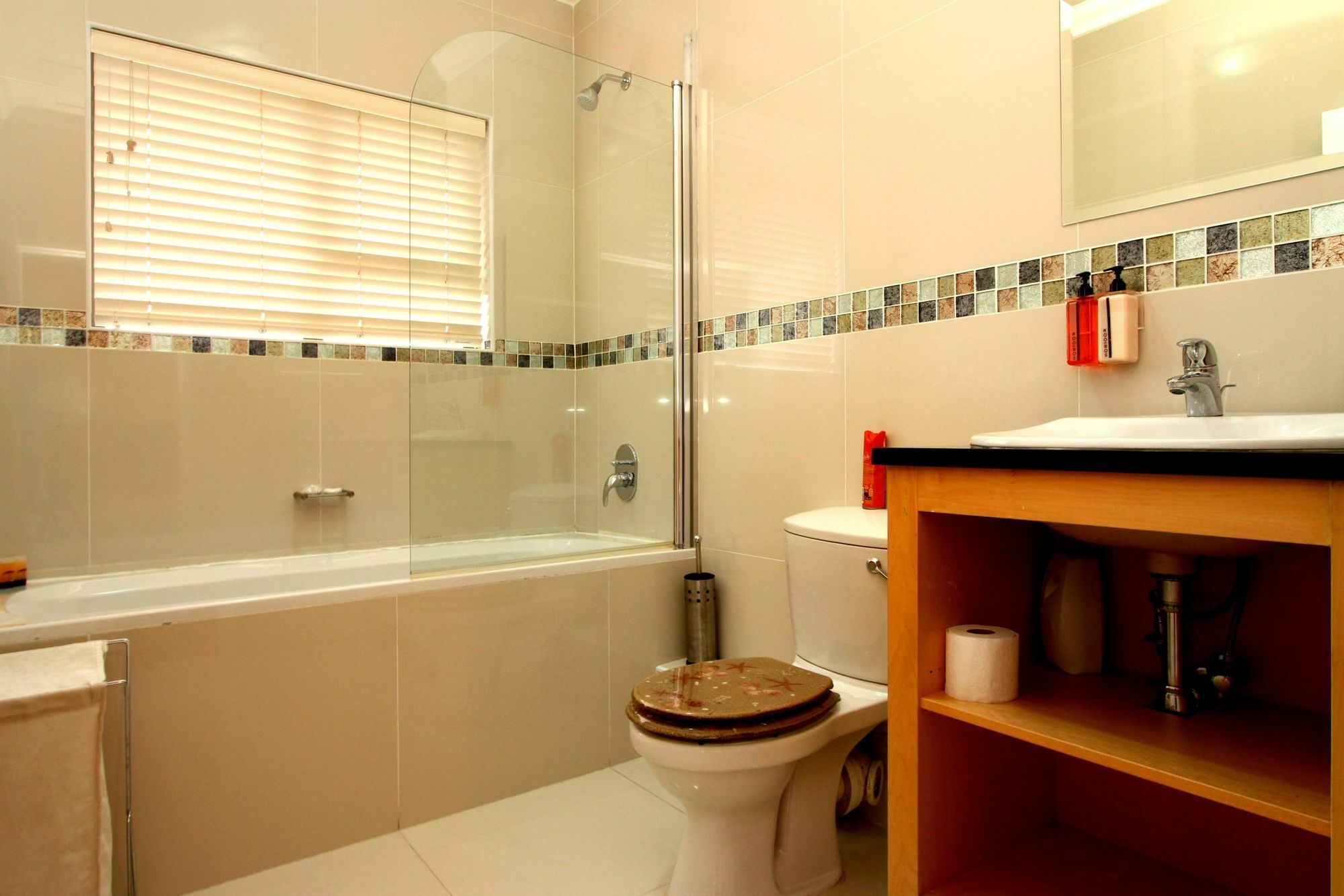 Casa Mia Guesthouse Тейбъл Вю Екстериор снимка