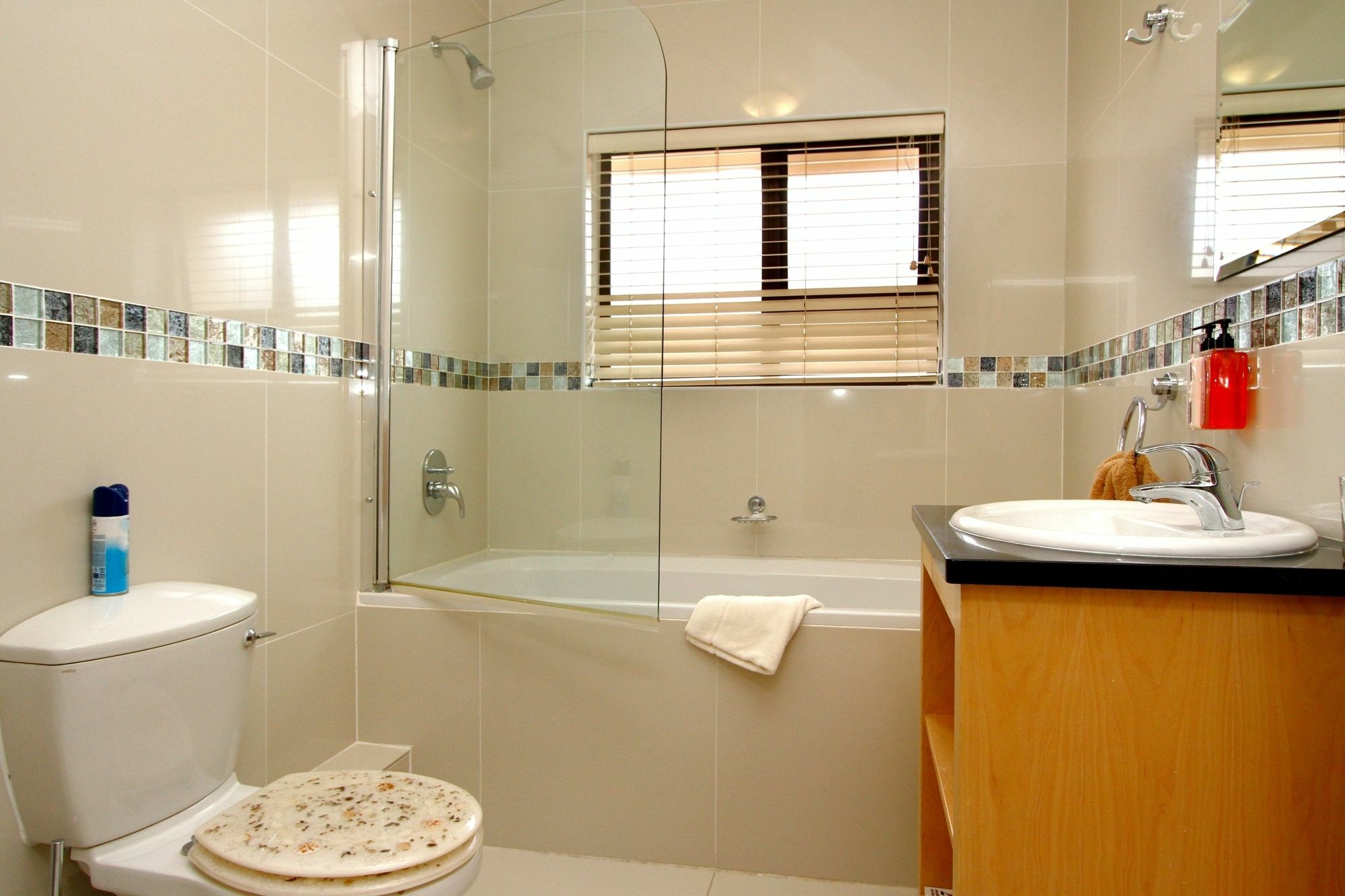 Casa Mia Guesthouse Тейбъл Вю Екстериор снимка