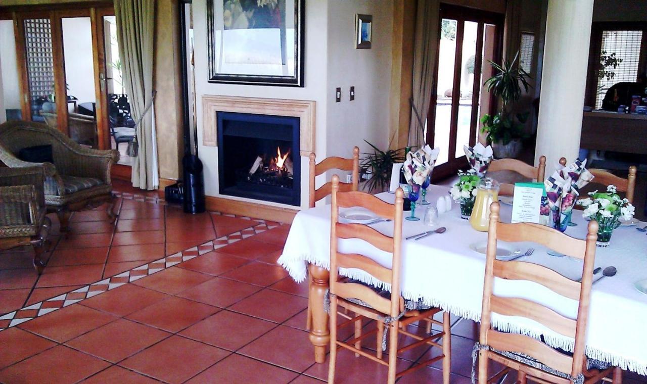 Casa Mia Guesthouse Тейбъл Вю Екстериор снимка